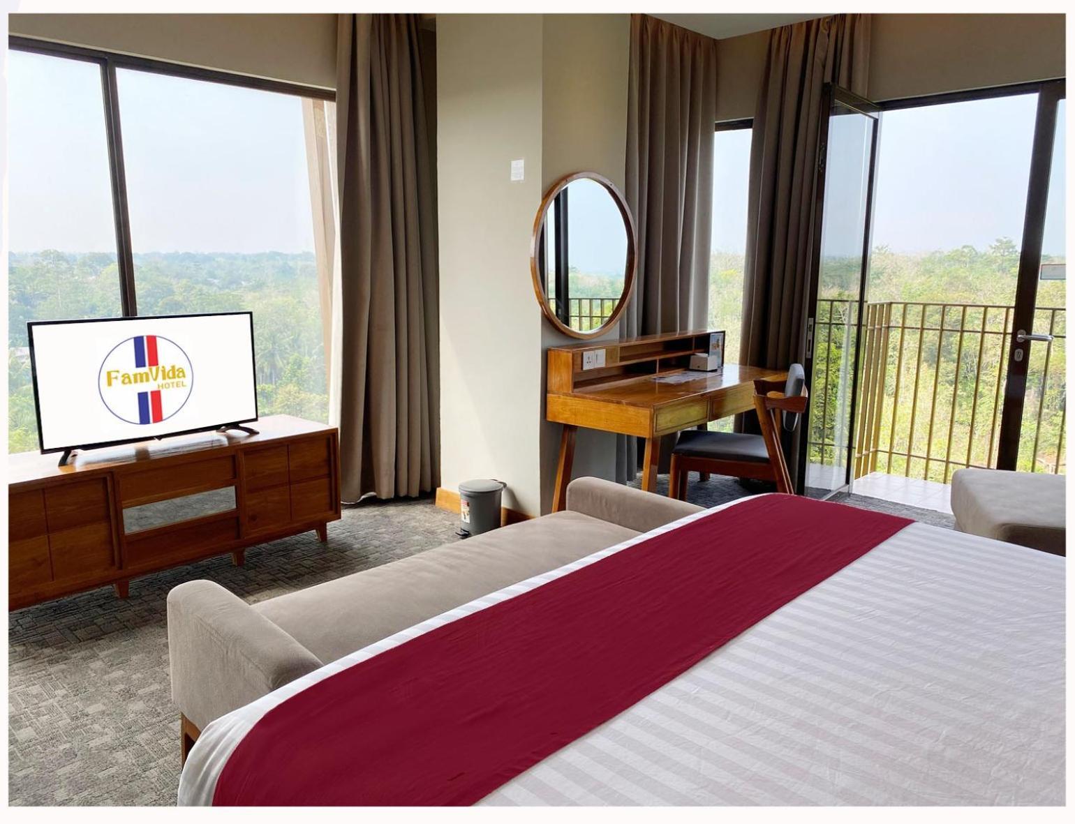 Famvida Hotel Lubuklinggau Экстерьер фото