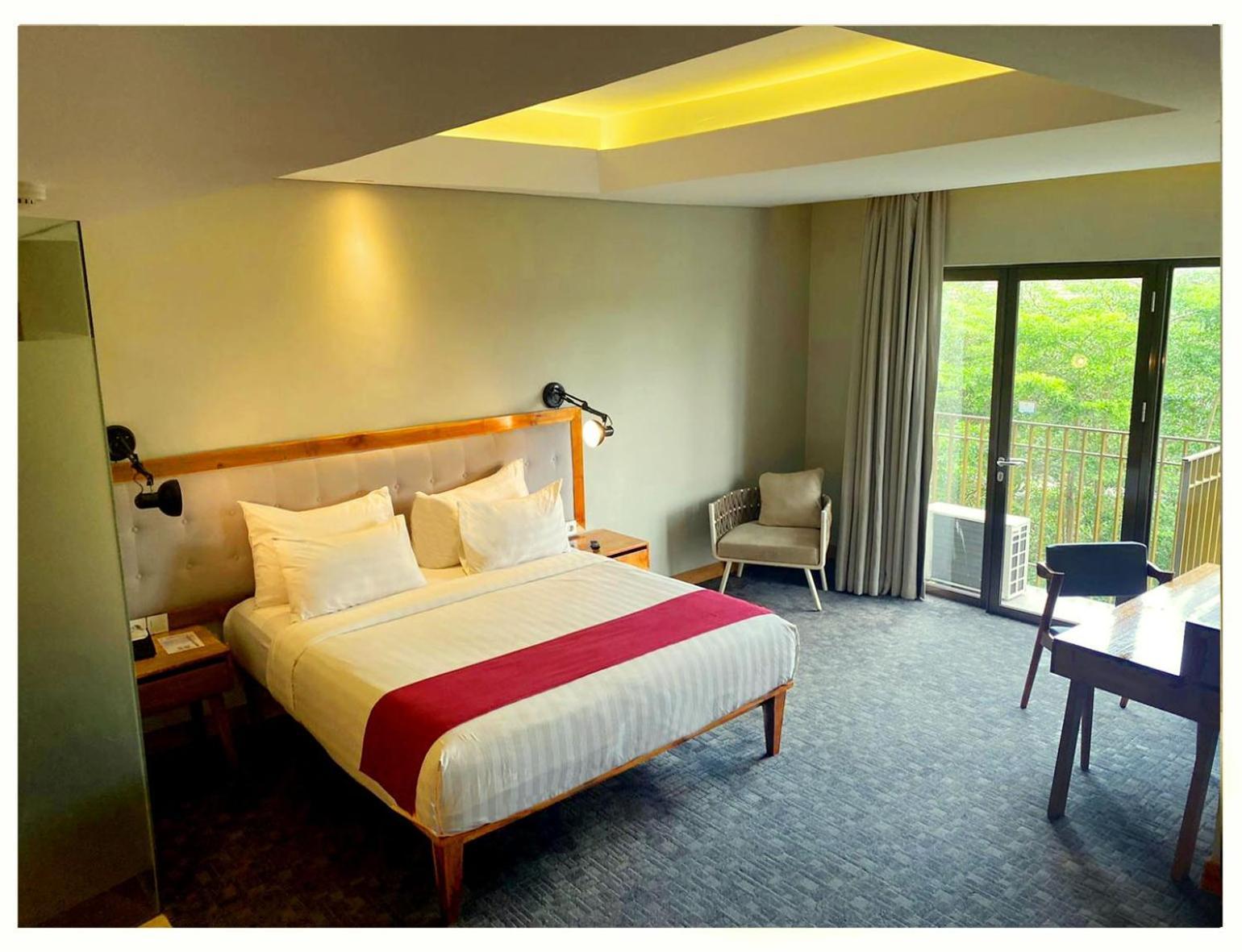 Famvida Hotel Lubuklinggau Экстерьер фото