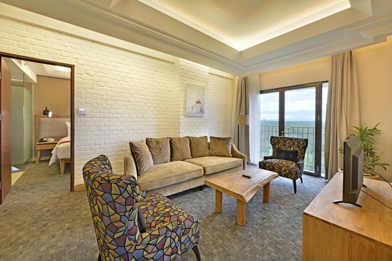 Famvida Hotel Lubuklinggau Номер фото